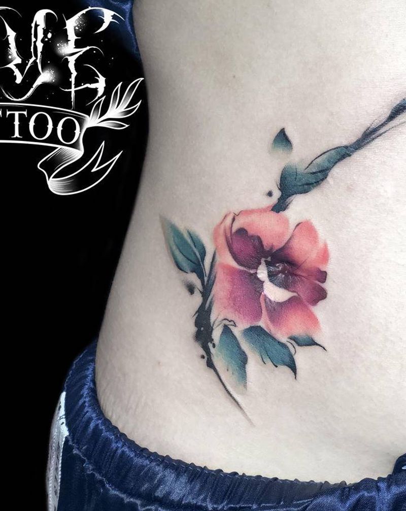 腹部疤痕遮盖纹身图片_腹部水墨花 遮盖纹身图案