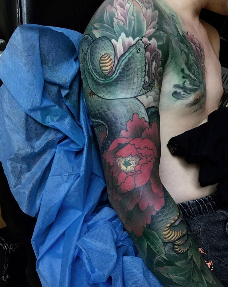 花臂作品 【蛇】纹身图片_手臂手部新传统蛇花臂新传统纹身图案