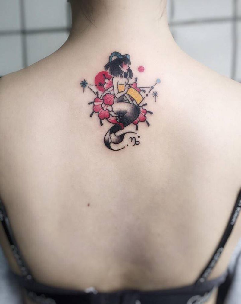 摩羯座纹身图片_背部New School纹身图案