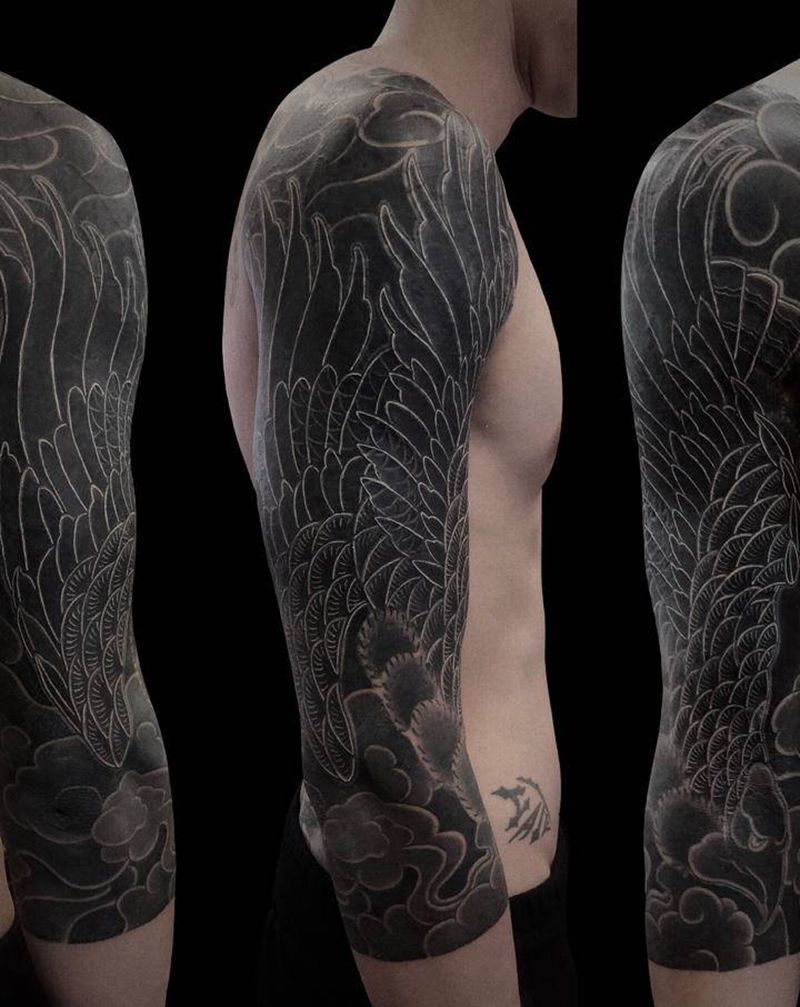 老鹰纹身图片_手臂手部老传统纹身图案