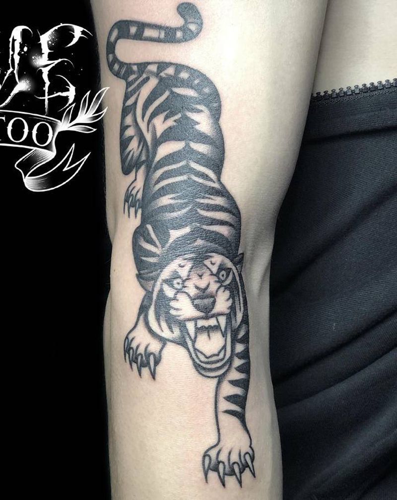 old school老虎纹身图片_手臂Old School老虎纹身图案