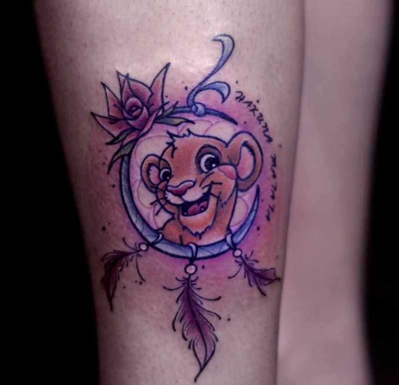 辛巴/捕梦网纹身图片_腿部Old SchoolNew School狮子王狮子座捕梦网纹身图案