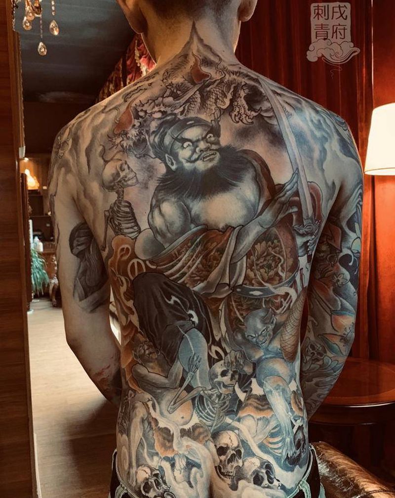 【钟馗】纹身图片_背部新传统钟馗满背纹身图案