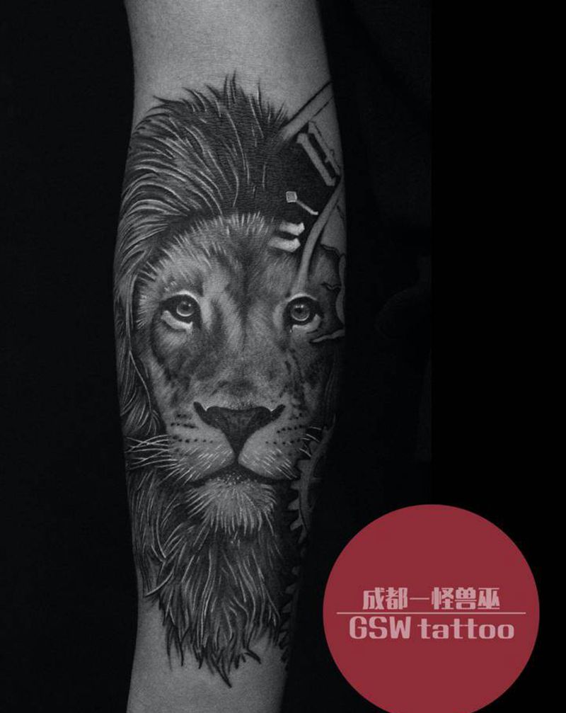 瑞兽-狮子王纹身图片_手臂欧美写实纹身图案