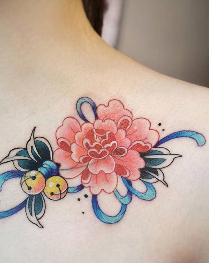 牡丹纹身图片_胸部新传统纹身图案