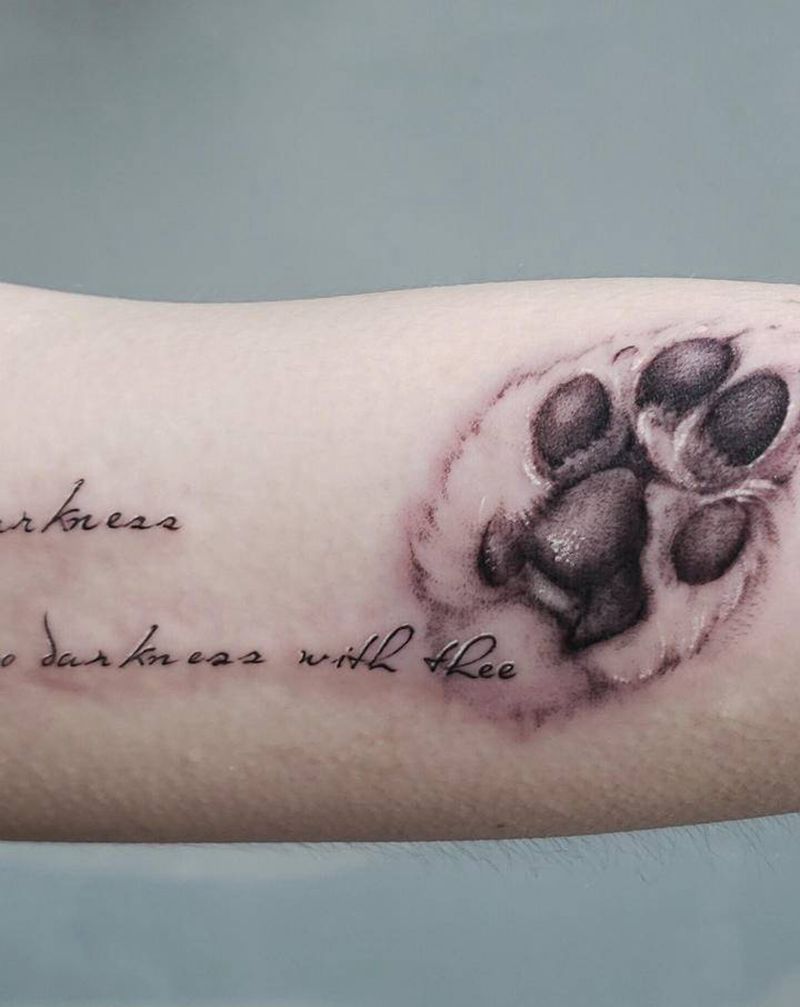 狗爪子纹身图片_手部手臂欧美写实纹身图案