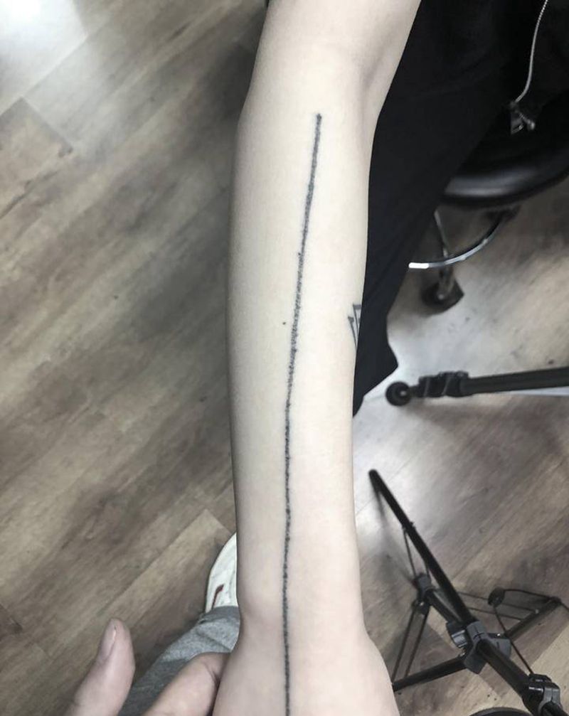 紋身修改 花纹身图片_手臂手部点刺纹身图案