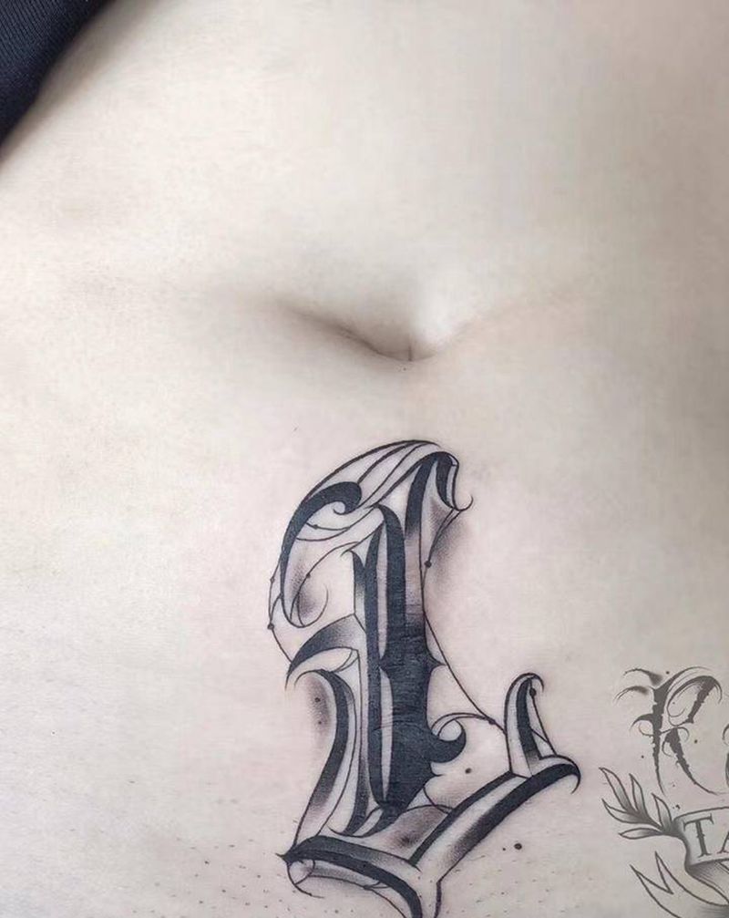 字体L纹身图片_腹部图腾疤痕遮盖纹身图案