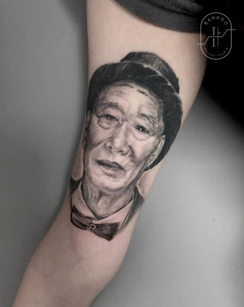 客人的爷爷纹身图片_手臂欧美写实纹身图案