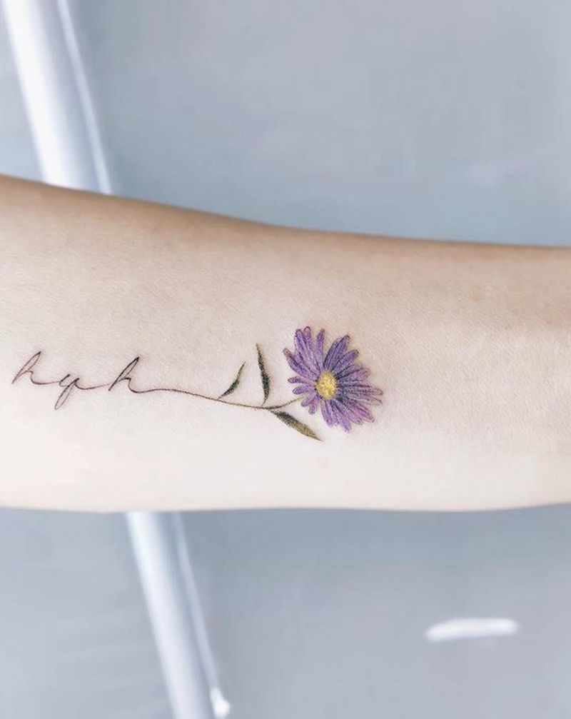 月份花纹身图片_手臂手部欧美写实纹身图案