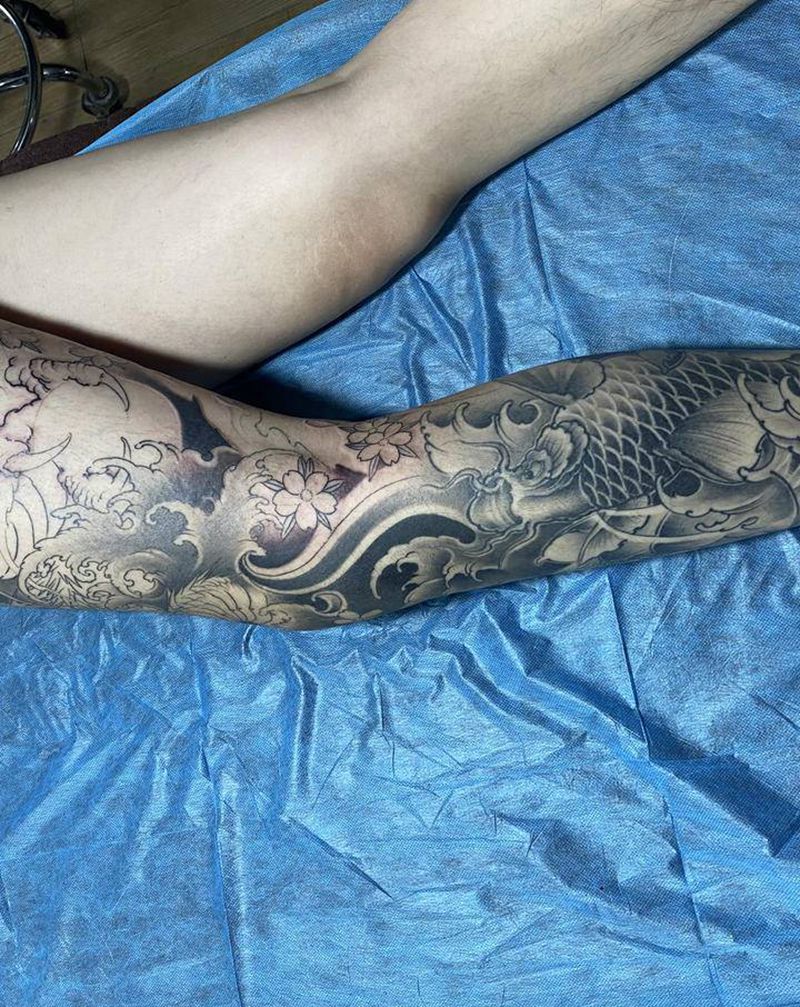 花腿龙纹身图片_腿部新传统纹身图案