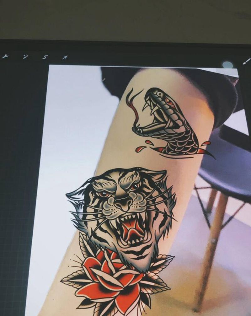 old school老虎 蛇纹身图片_手臂Old School手稿纹身图案