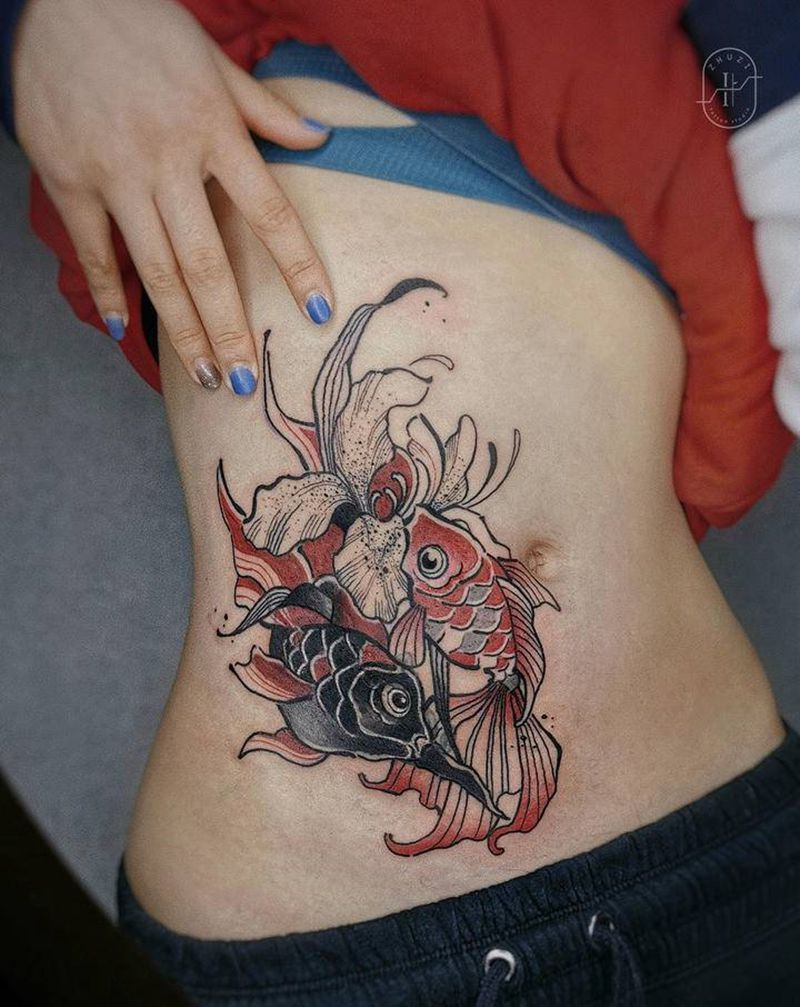 双鱼与鸢尾花纹身图片_腰部New School双鱼座鸢尾花纹身图案