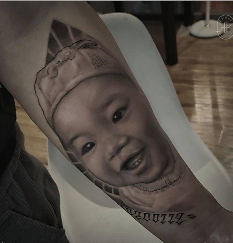 肖像纹身图片_手臂手部欧美写实纹身图案