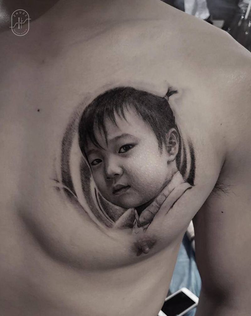 肖像纹身图片_胸部欧美写实纹身图案