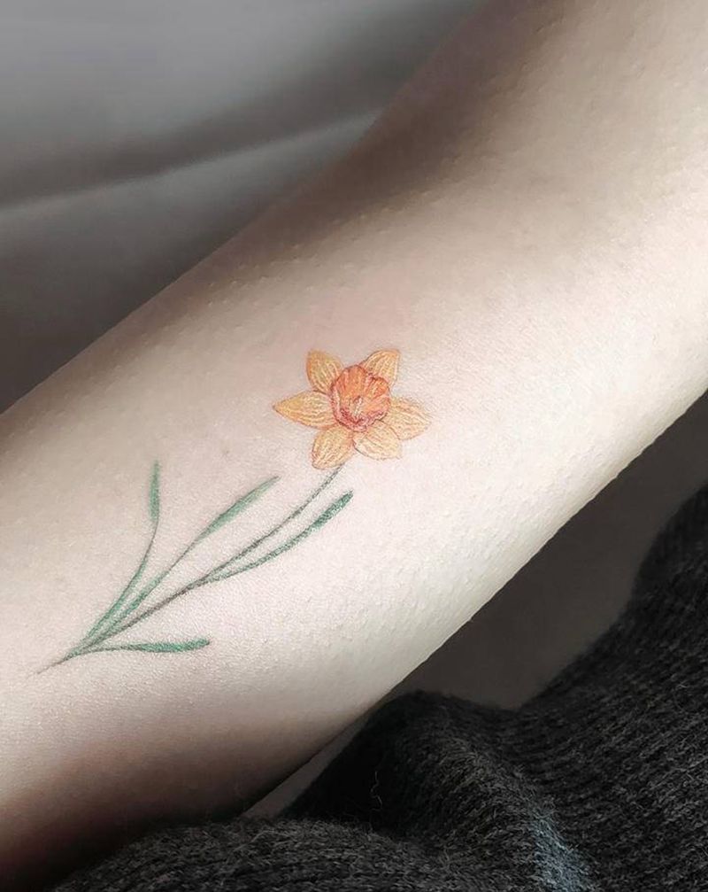 单针纹身图片_腿部手臂欧美写实纹身图案