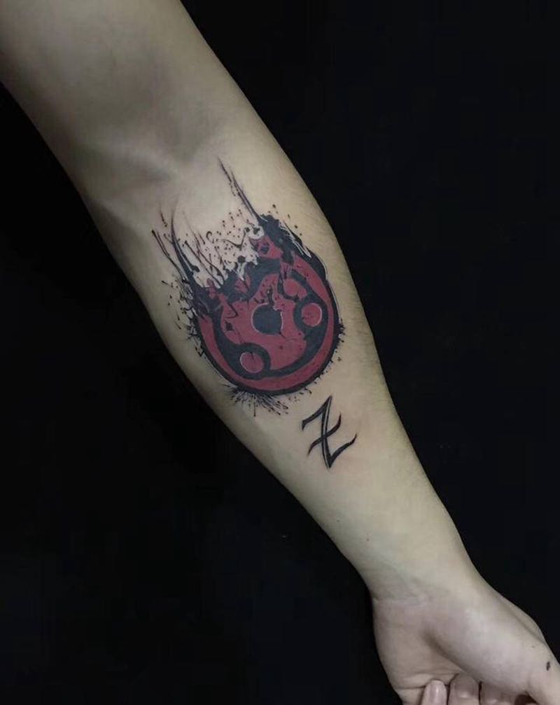 写轮眼纹身图片_手臂手部Old School水彩纹身图案