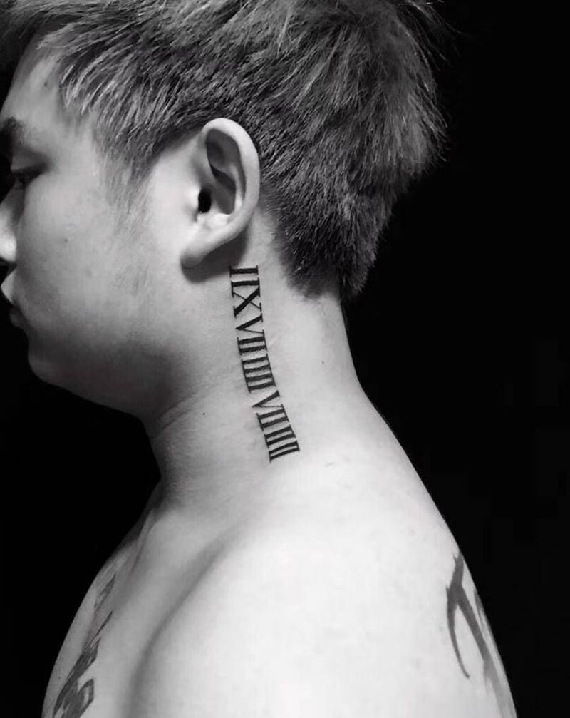 罗马数字纹身图片_肩部颈部花体字图腾纹身图案