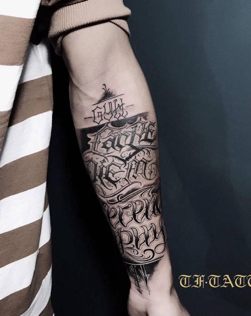 花体字纹身图片_手臂花体字纹身图案