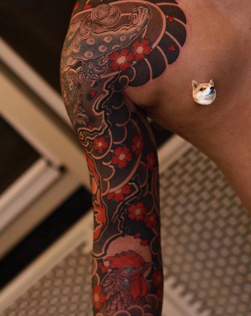 老传统七分袖半甲纹身图片_手臂手部老传统新传统传统唐狮子达摩蛋纹身图案