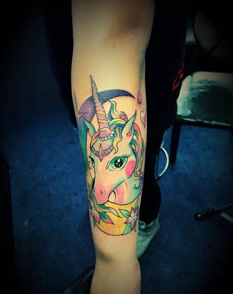 独角兽纹身图片_手臂纹身图案