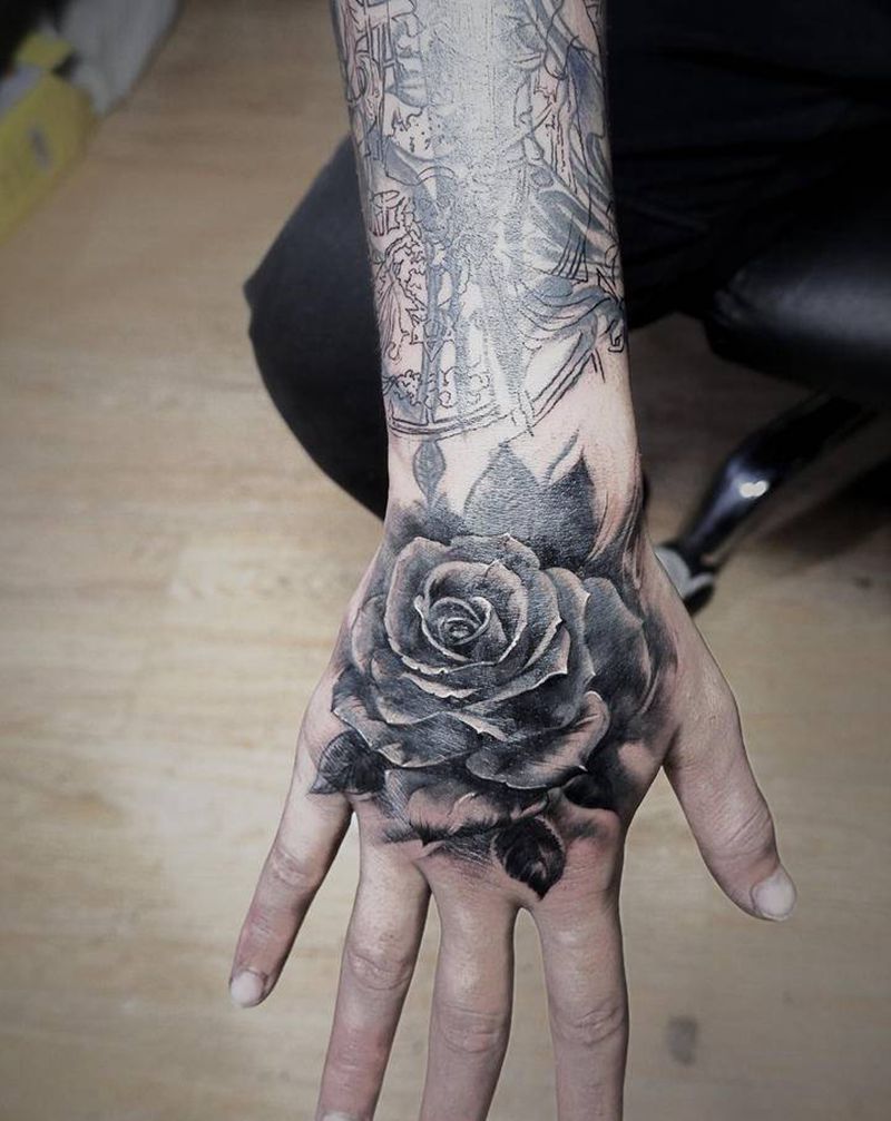 花有重开日，人无再少年纹身图片_手部欧美写实几何遮盖欧美玫瑰纹身图案