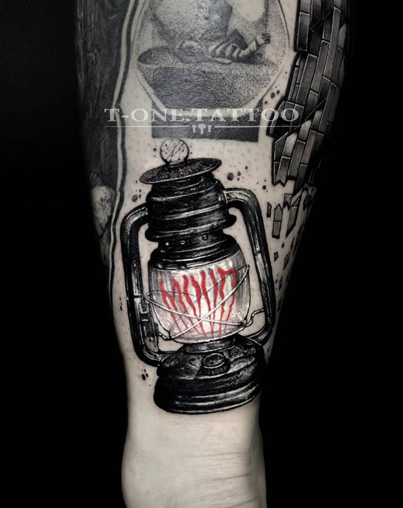 T-one纹身图片_腿部欧美写实花体字暗黑原创纹身图案