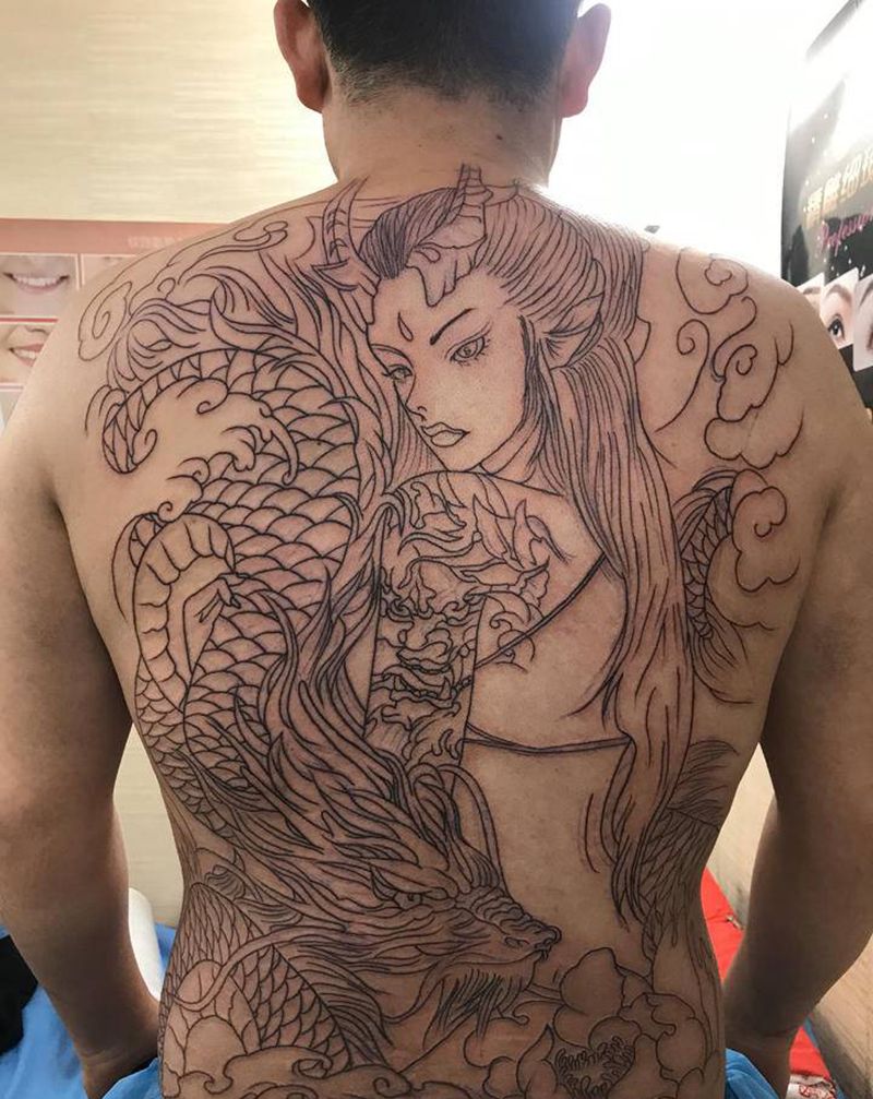 龙女线条纹身图片_满背传统纹身图案