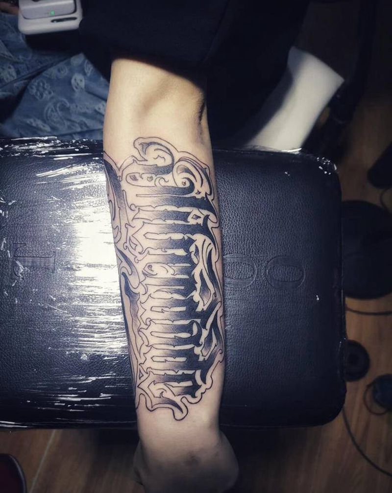 奇卡诺字体纹身图片_手臂花体字纹身图案