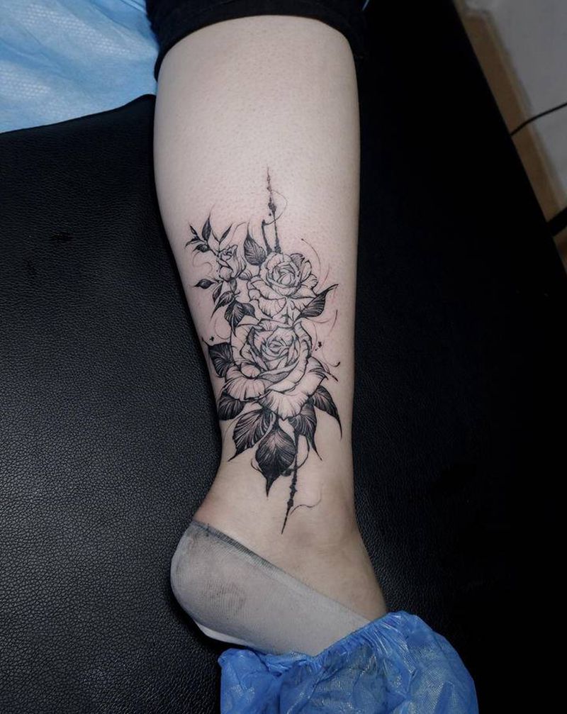素花遮盖纹身图片_脚部欧美写实纹身图案