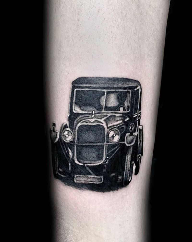 车纹身图片_腿部欧美写实纹身图案