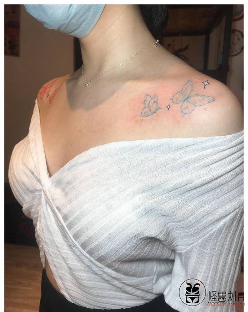 蝴蝶纹身图片_锁骨纹身图案