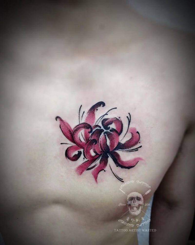 彼岸花纹身图片_胸部水彩水墨纹身图案