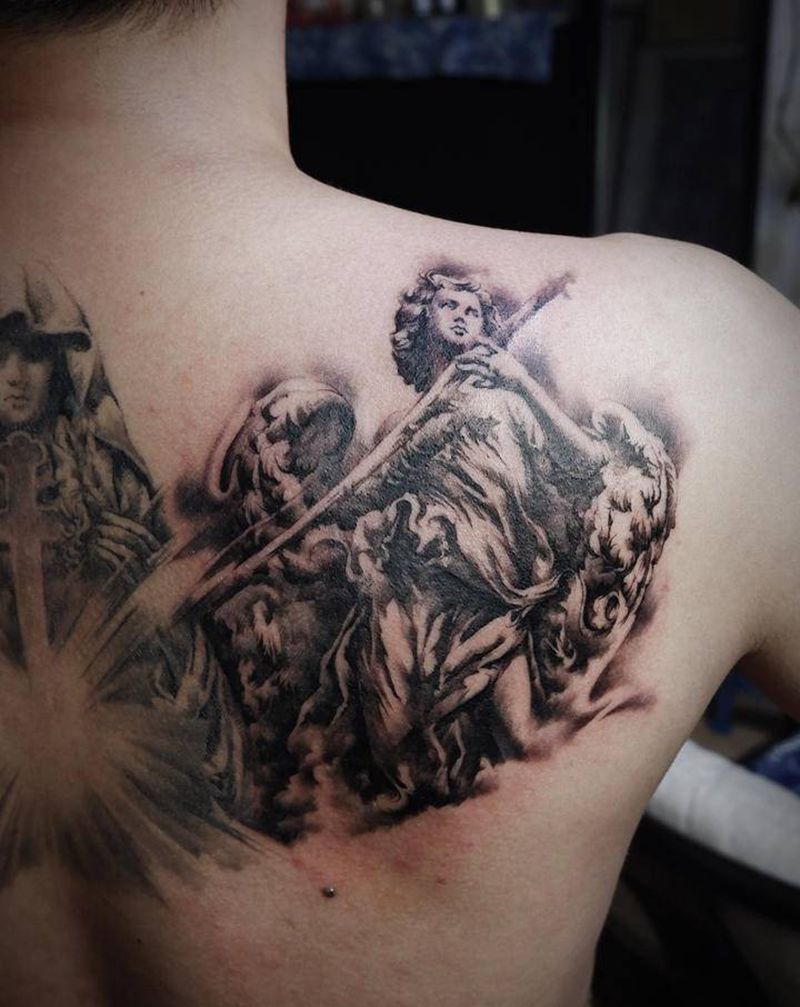 天使纹身图片_背部欧美写实天使雕塑神话纹身图案