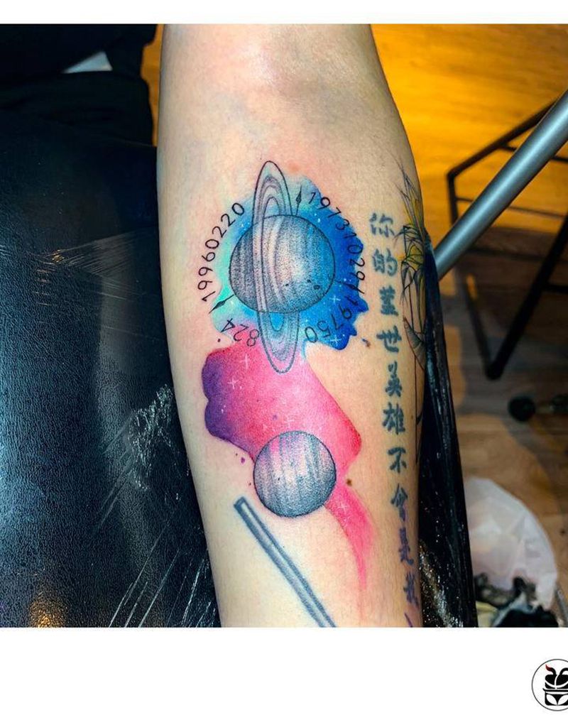 星空加家人生日纹身图片_手臂星球生日数字纹身图案