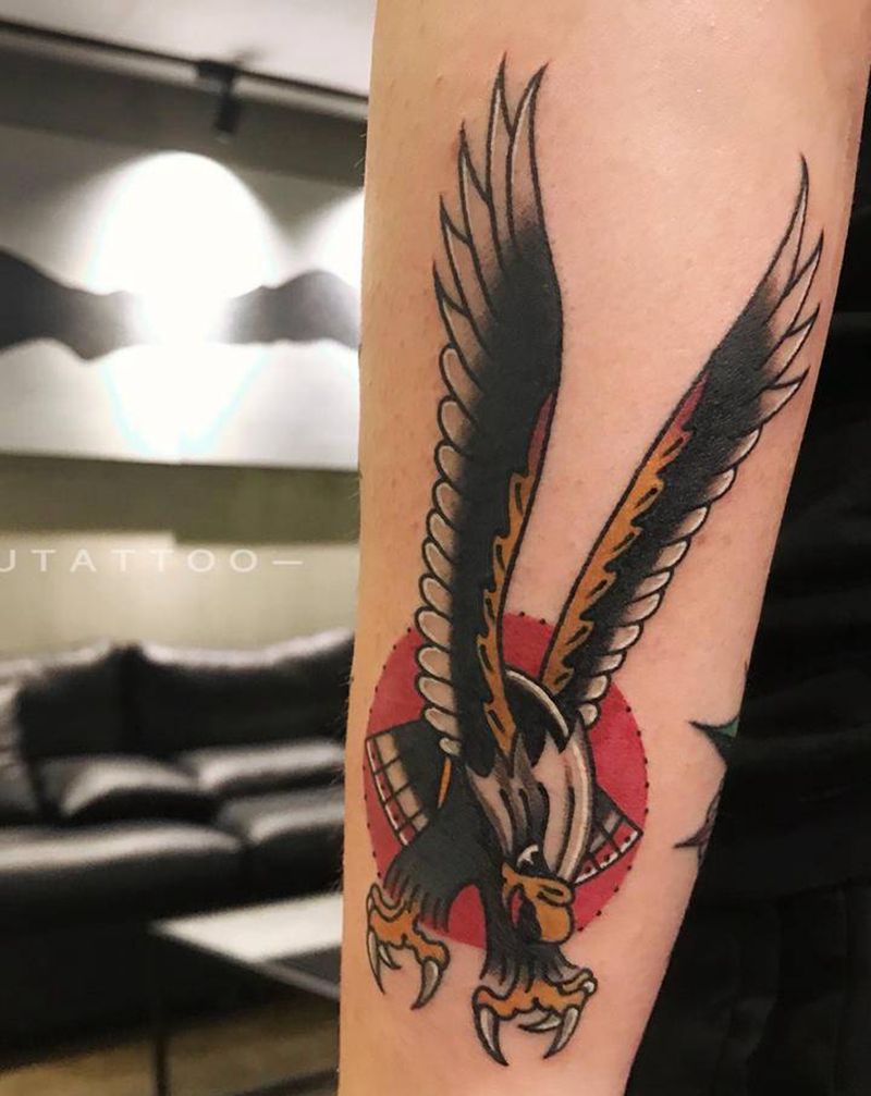 Oldschool老鹰纹身图片_手臂Old School老鹰纹身图案