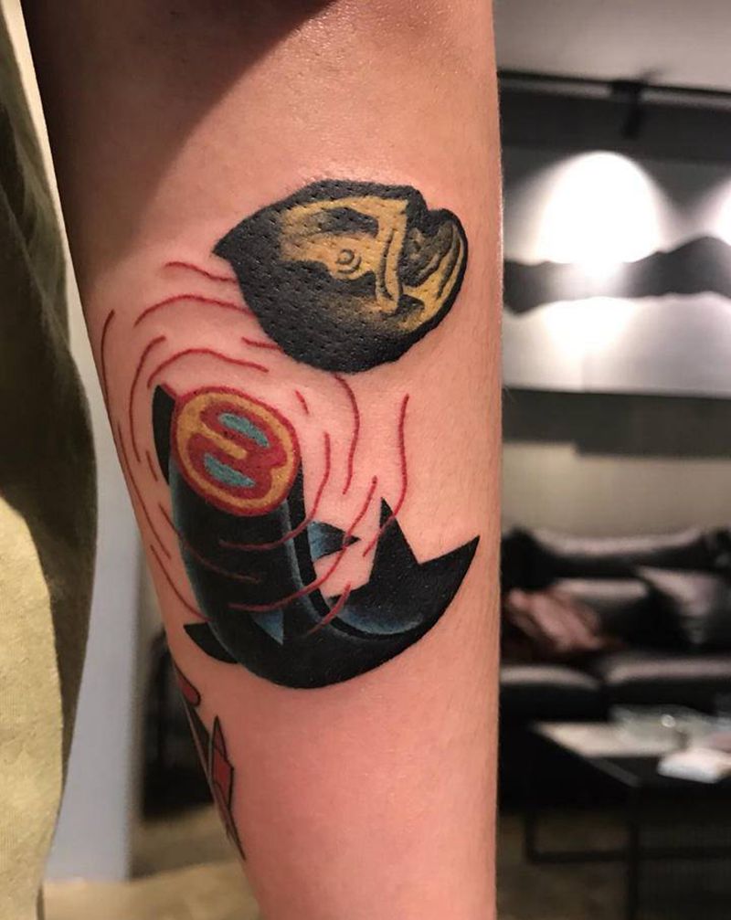 Oldschool鲨鱼纹身图片_手臂Old School鲨鱼纹身图案