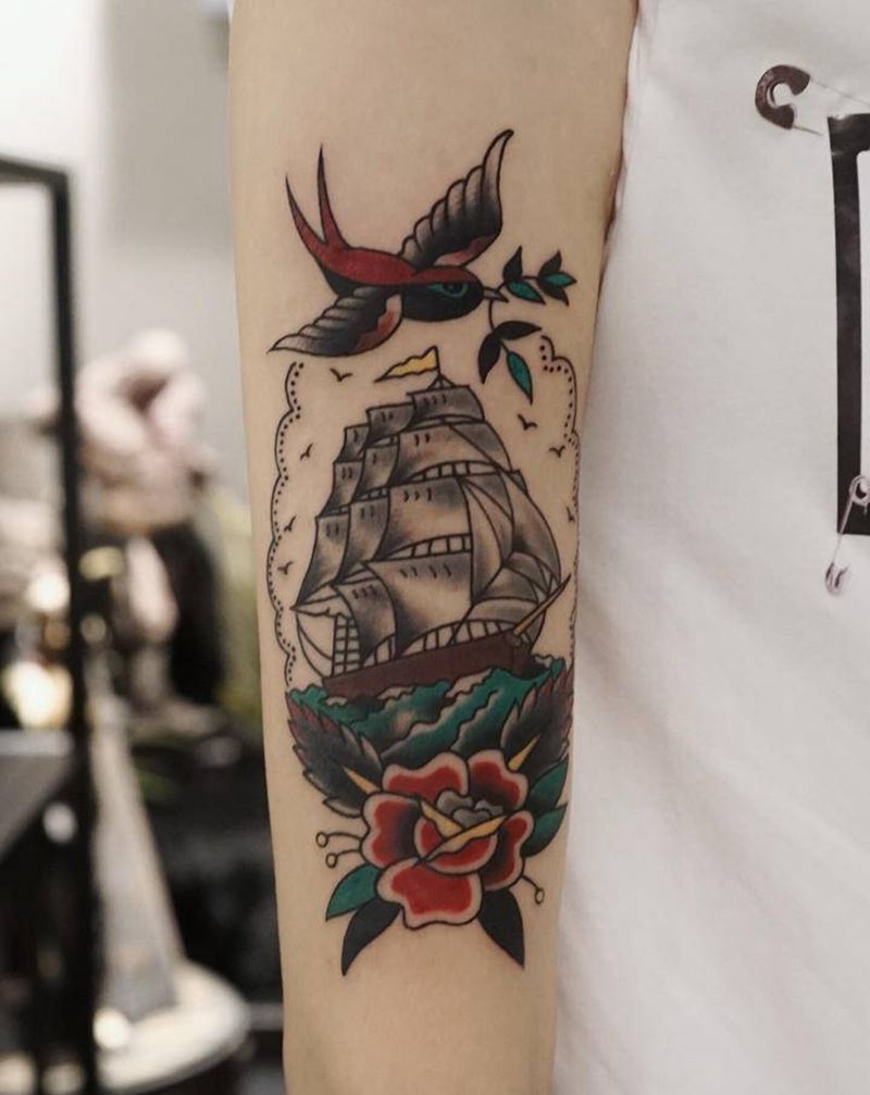 Oldschool帆船燕子纹身图片_手臂Old School帆船 燕子纹身图案