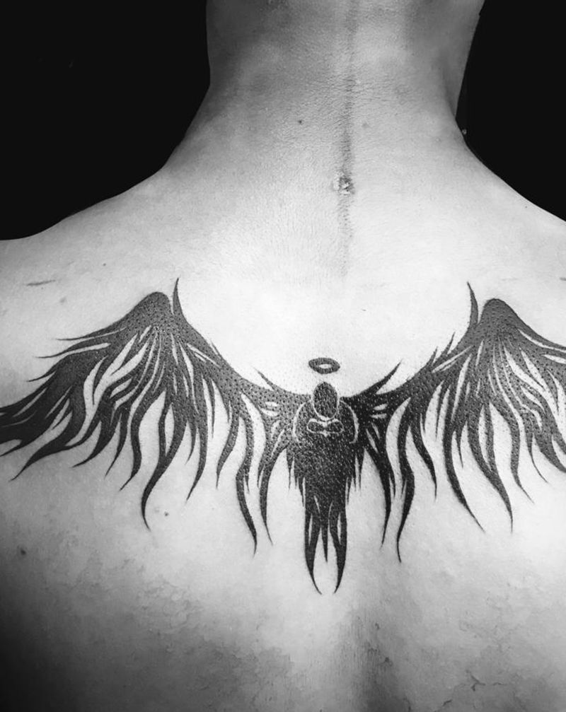 翅膀纹身图片_背部图腾纹身图案
