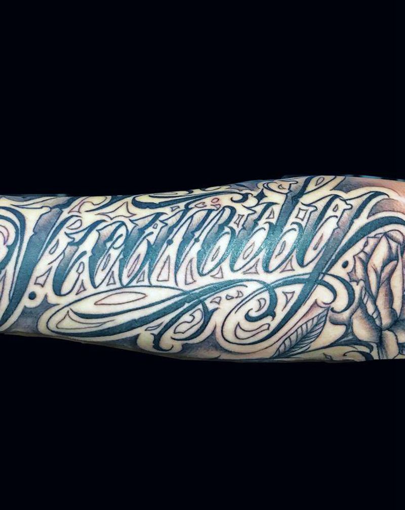 奇卡诺字体纹身图片_手臂花体字纹身图案