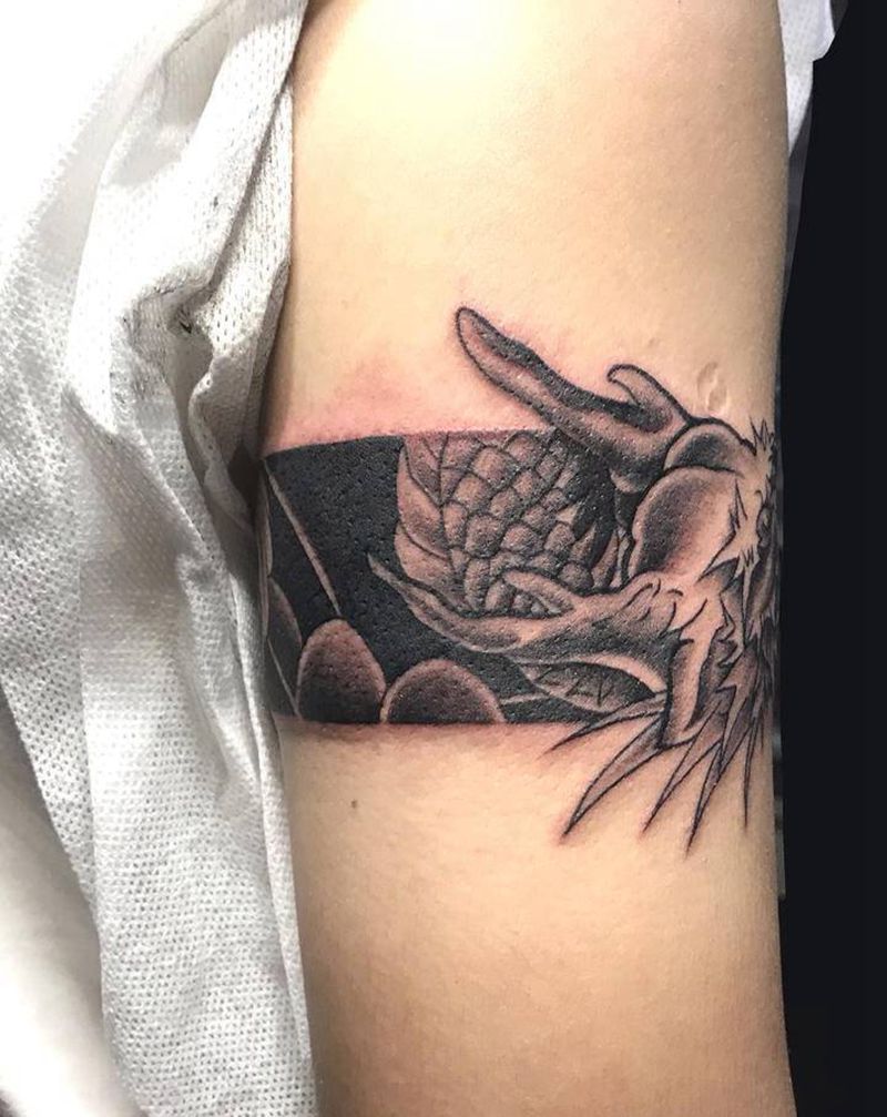 龙 臂环纹身图片_手臂老传统龙纹身图案