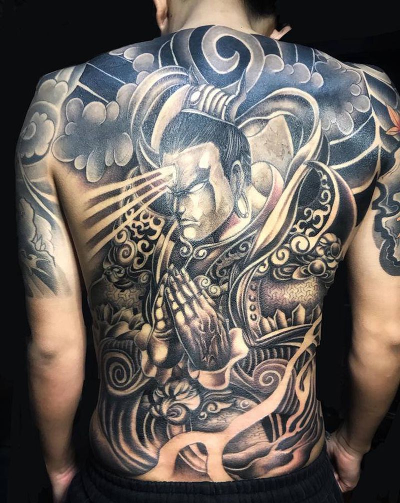 二郎神纹身图片_背部老传统二郎神纹身图案