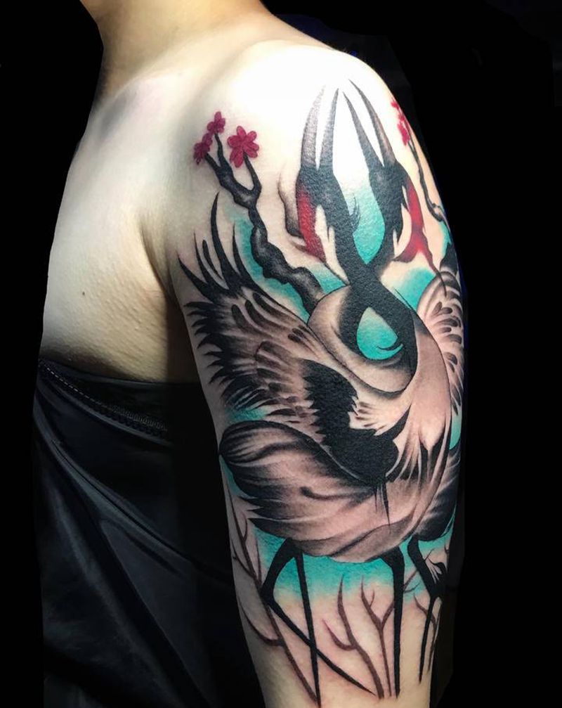 梅花    仙鹤纹身图片_手臂新传统水彩鹤 梅花纹身图案