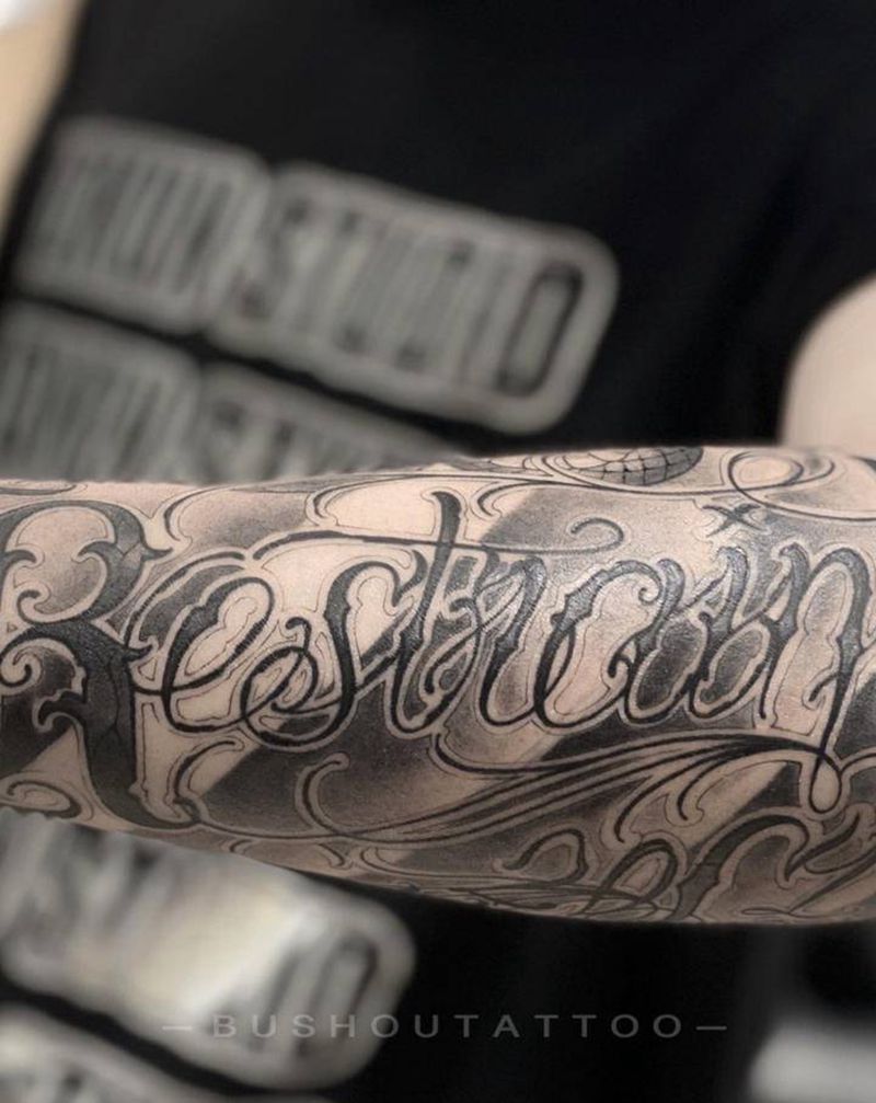 花体字纹身图片_手臂花体字纹身图案