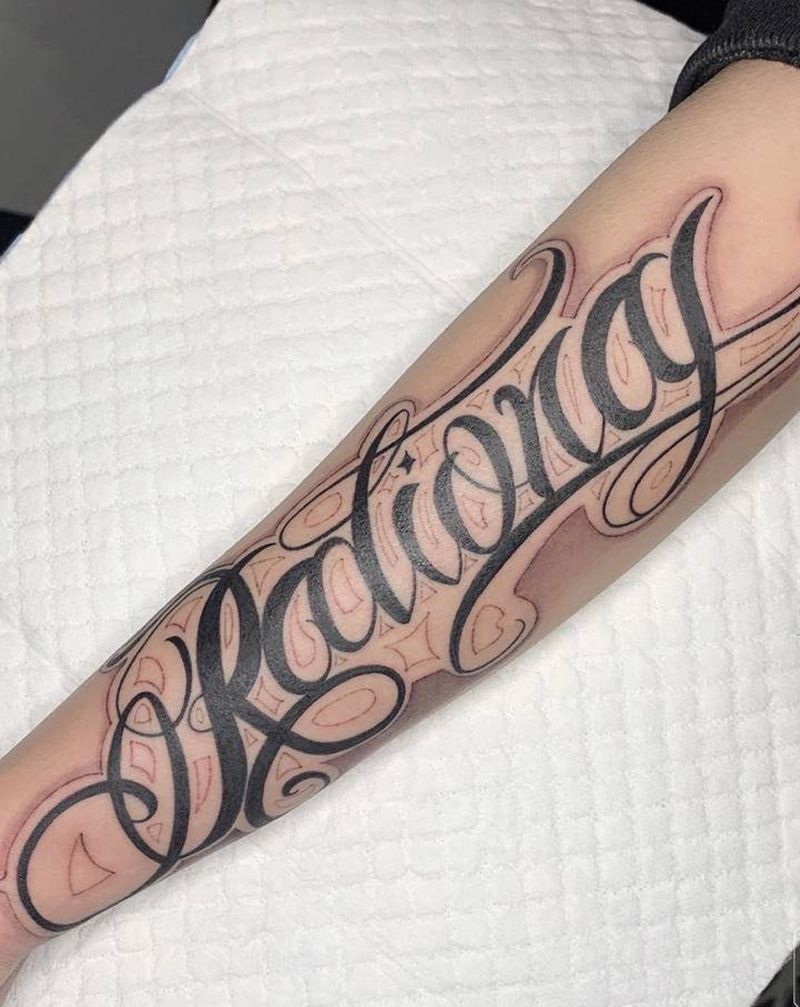 ⚜️纹身图片_花体字奇卡诺软花西海岸纹身图案