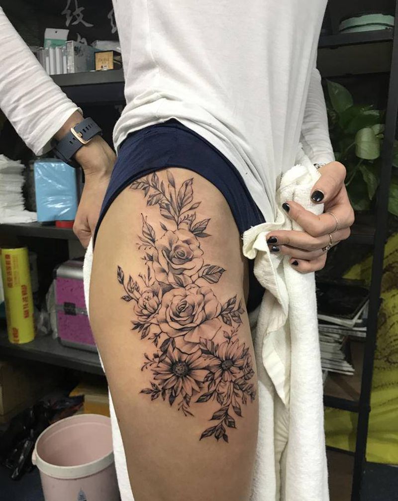 素花纹身图片_臀部点刺纹身图案