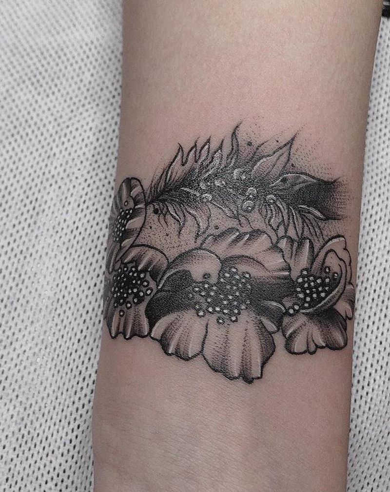 素花纹身图片_手臂点刺素花纹身图案