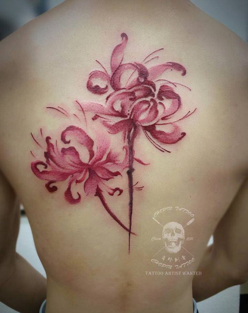 彼岸花纹身图片_背部水墨纹身图案