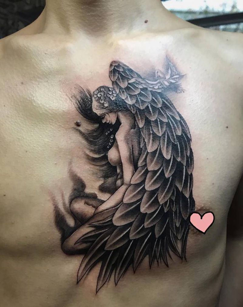 天使纹身图片_胸部欧美写实天使纹身图案