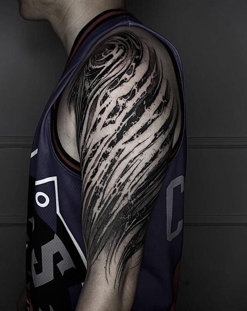 T-one纹身图片_手臂花体字纹身图案